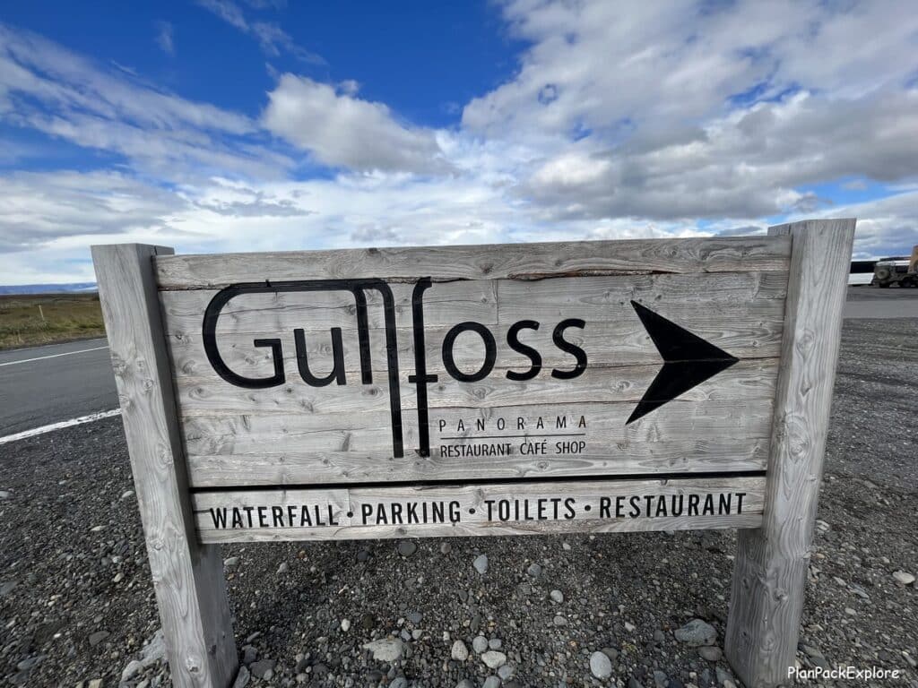 A wooden sign anouncing Gullfoss Restaurant in Iceland.