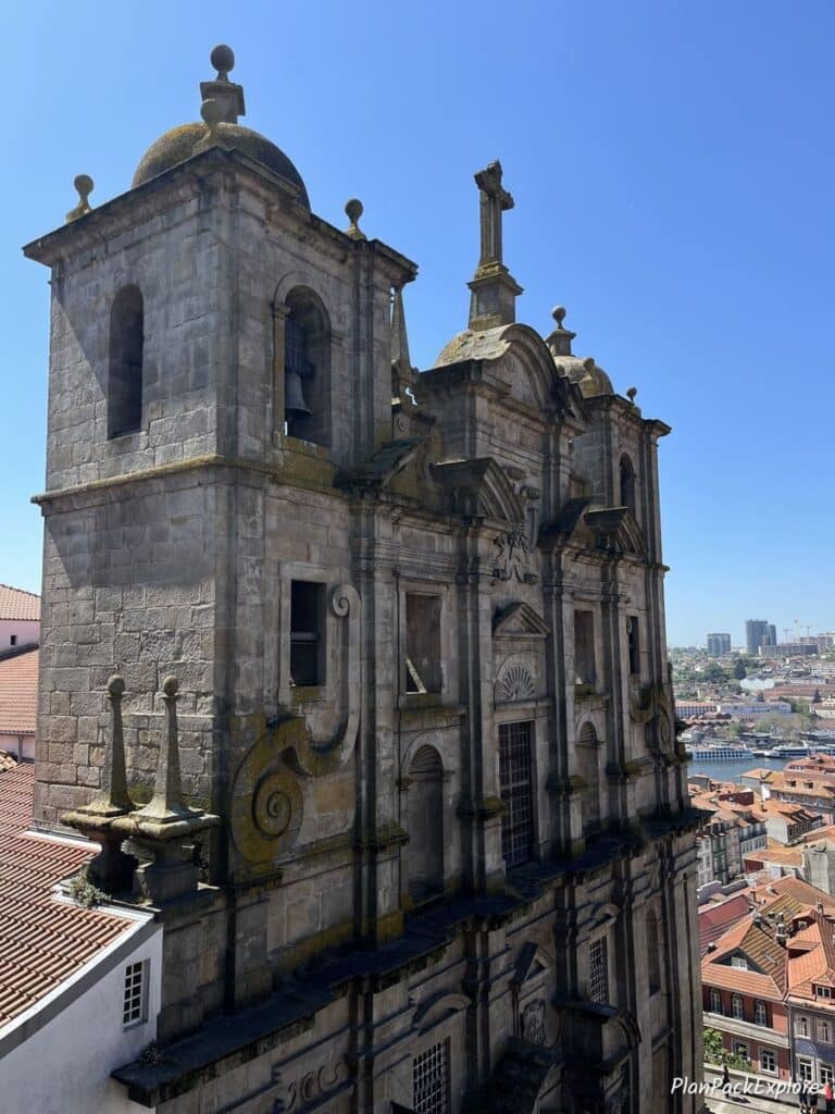A side view of the top part of the St. lawrence church in porto, portugal.