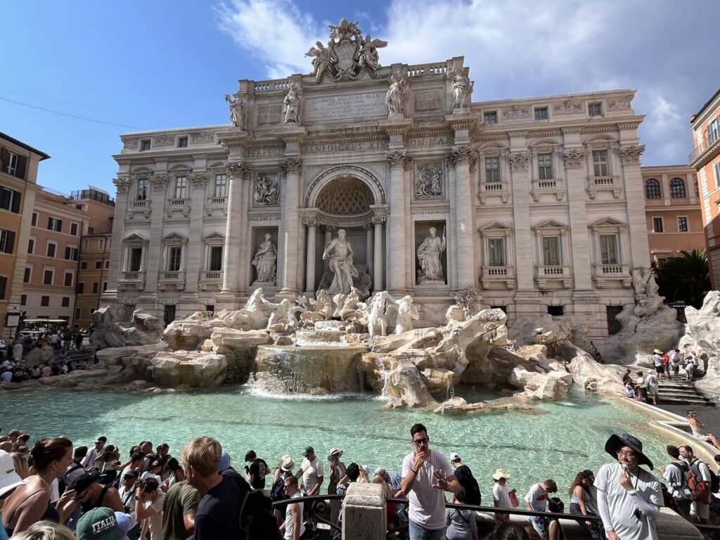 A picture showing the Trevi Fountain in Rome.
